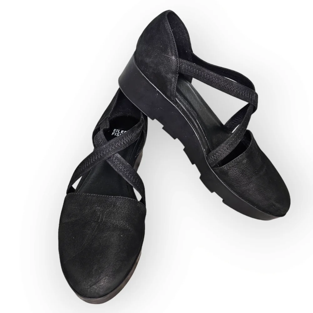 Cooper Tumbled Nubuck Wedge Size 7.5